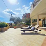 Apartment Oceanview Celestial Kali