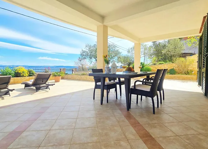 Oceanview Celestial * Kali