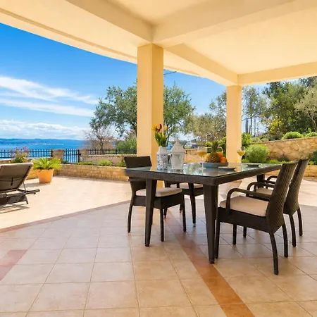 Oceanview Celestial شقة كالي